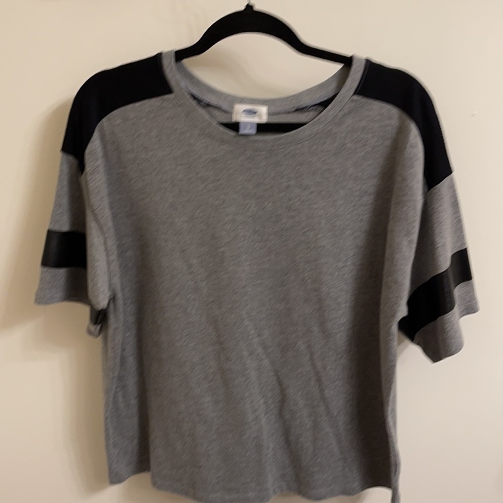 Old Navy Top Size L Color Gray Black